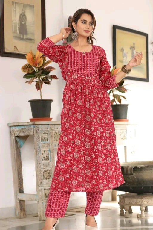 Aakarsha Pretty Women Kurta Sets