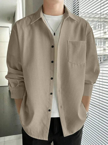 Men Regular Fit Checkered Spread Collar Casual Shirt